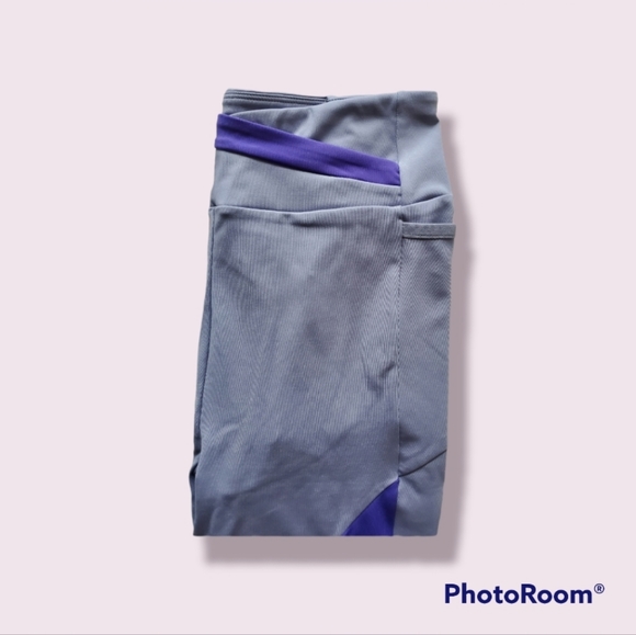 Asymmetrical Gymshark Leggings with Pockets - Picture 3 of 5